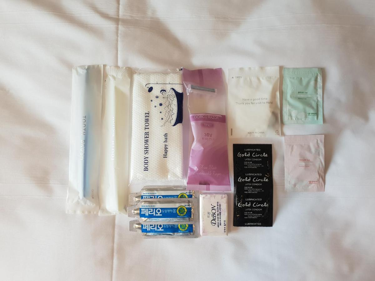 Kama Hotel Jeonju Bagian luar foto